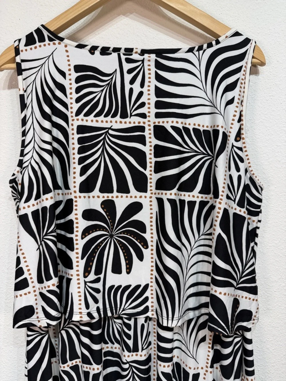 Robert Louis NWT XL Black & White Floral Graphic Maxi Dress - Picture 6 of 11